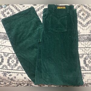 Wrangler Vintage Dark Green Ribbed Corduroy Pants